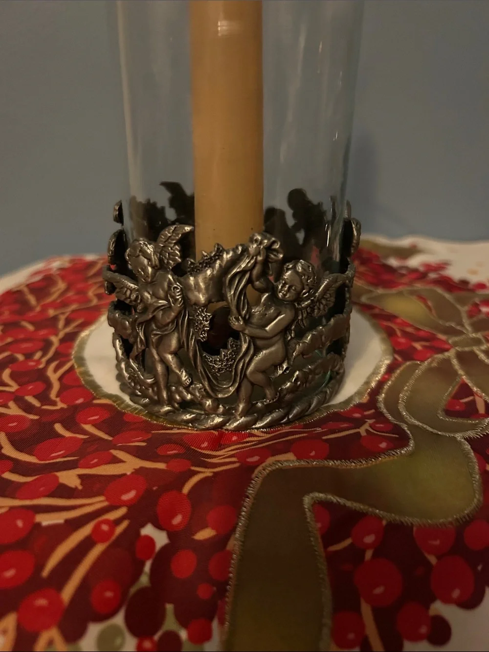 Pewter Candle holder with clear glass chimney. Candle not included.  5-5” EUC